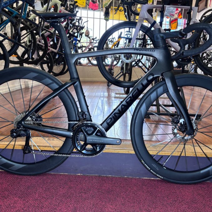 Pinarello F9 Ultegra Di2 12sp Branta Carbon Wheelset