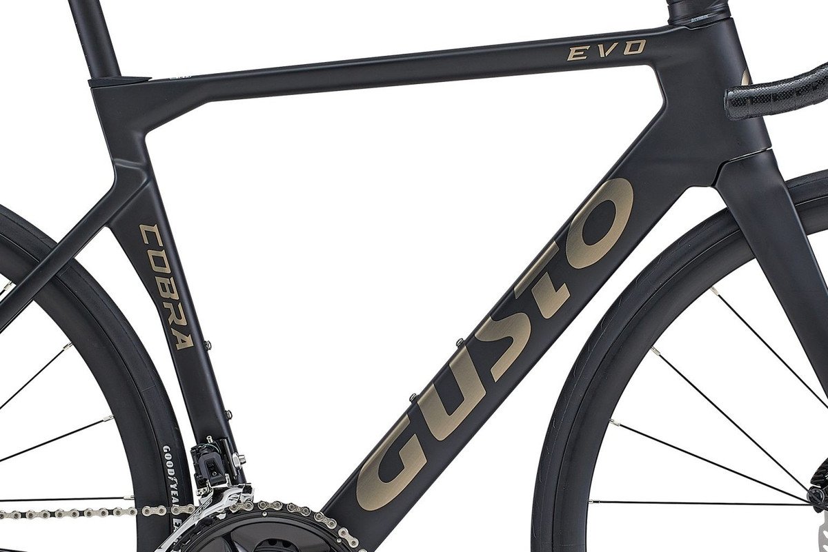 GUSTO Cobra Evo PRO TE Ultegra Di2 Carbon Wheelset - Black - Image 2