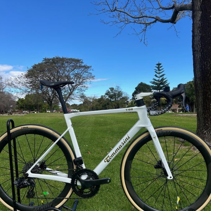 Tommasini T68 Campagnolo Record 13 Mavic Cosmic SLR Wheelset
